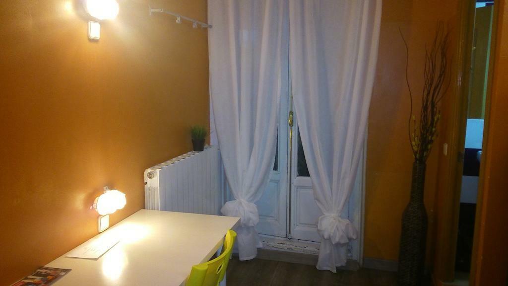 Los Amigos Hostel Madrid Eksteriør billede